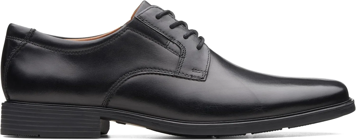 Clarks Men's Tilden Plain Derby