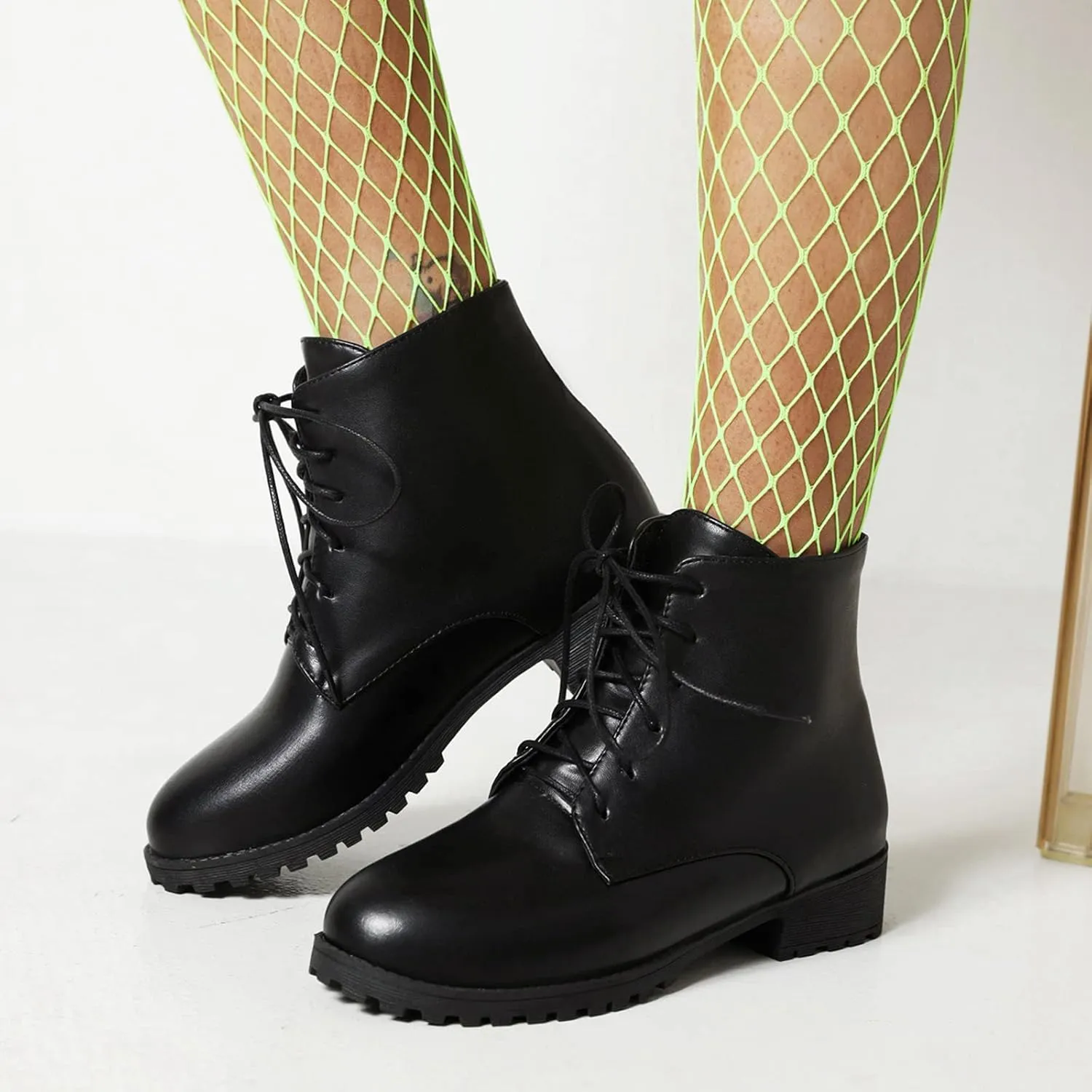 Gicoiz Women Round Toe Classic Combat Chukka Ankle Boots