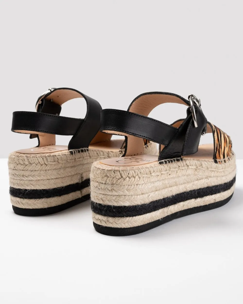Kanna Pony Womens Flatform Sandals