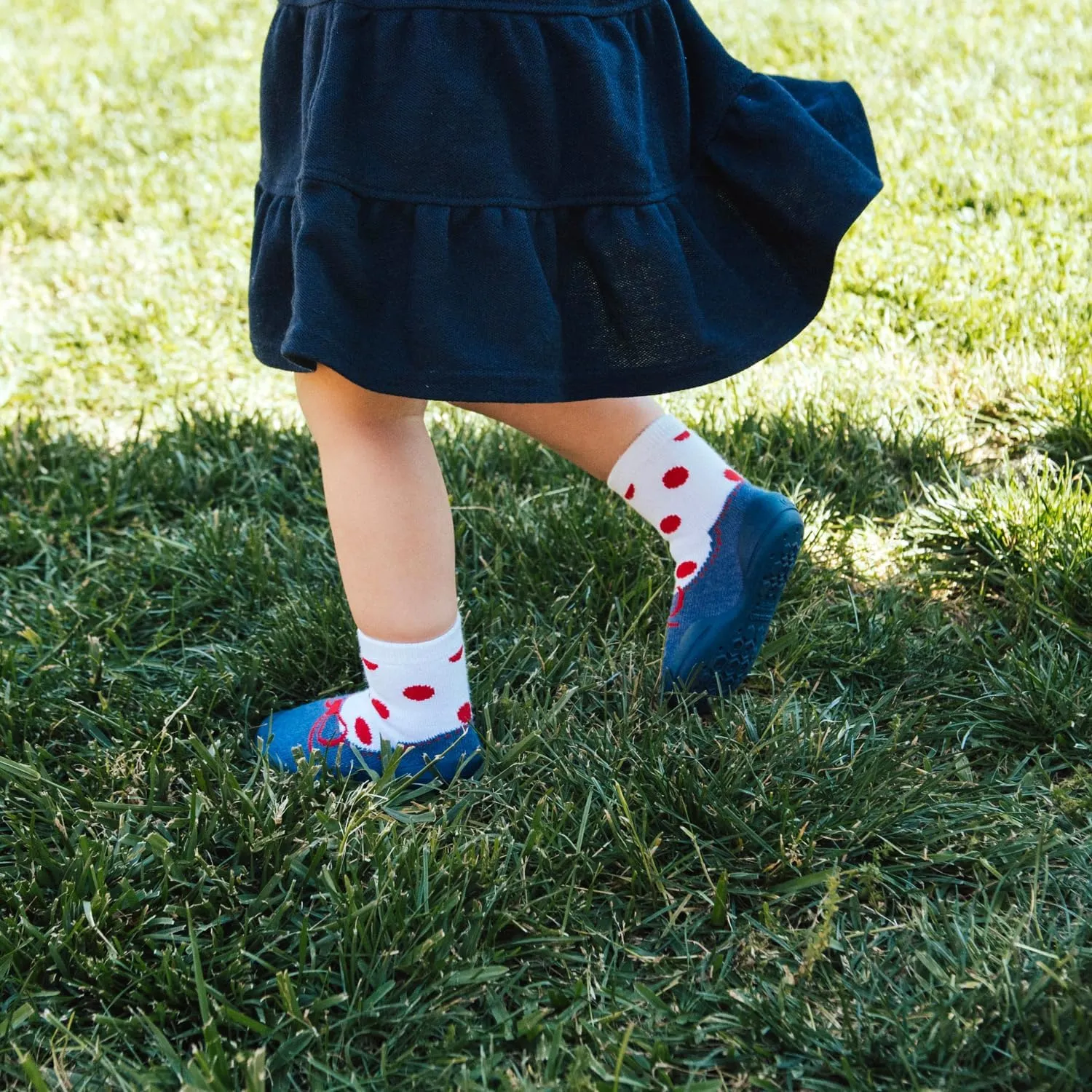 Komuello Toddler Girl Shoes, Premium Materials, Breathable, Washable, Non-Slip, Stay-On, Cotton Socks with Air Pocket Cushion for Indoor and Outdoor - BPA Free Toddler Shoes for Girls