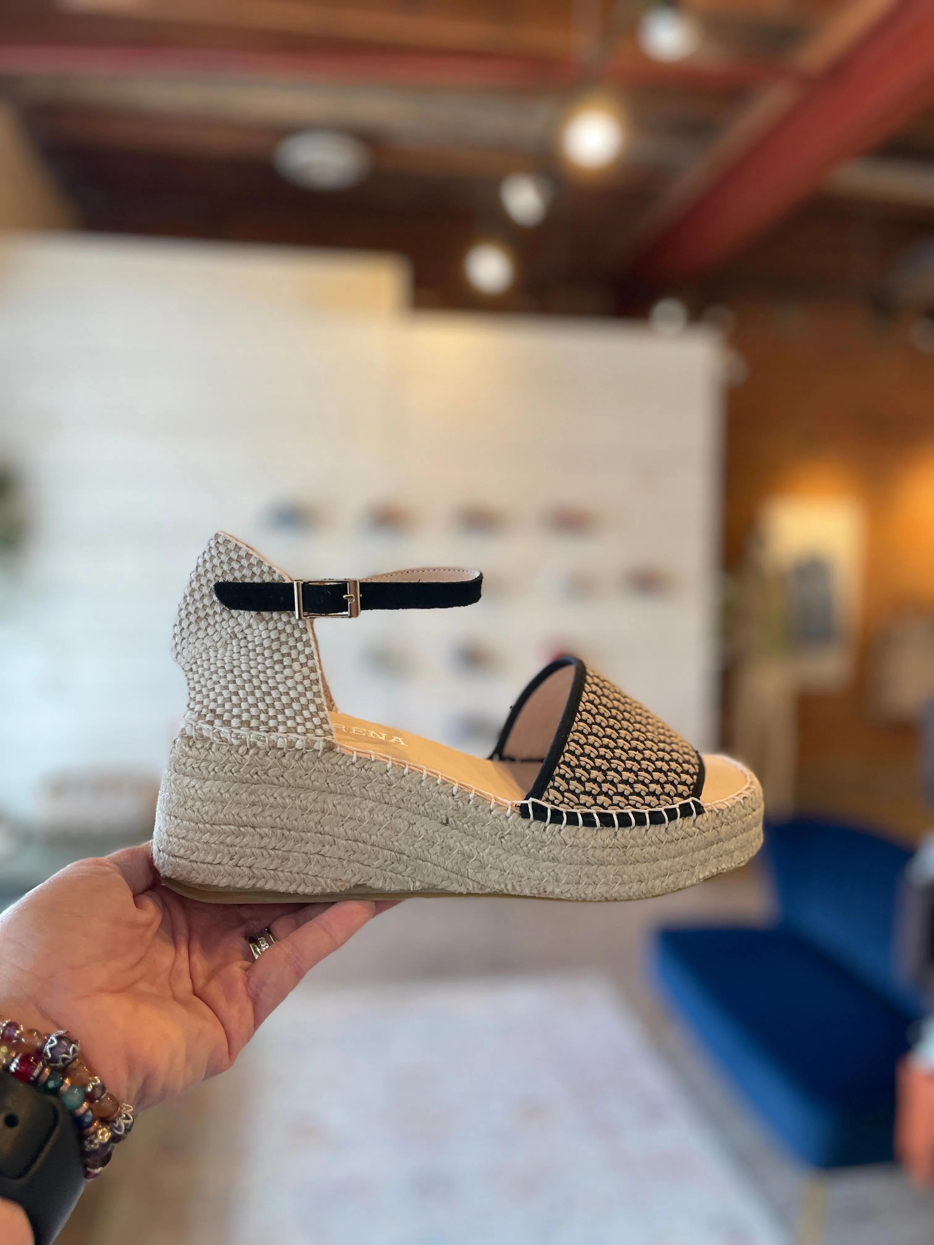 Macarena ANISA Plaform Wedge Espadrilles in Black/Beige