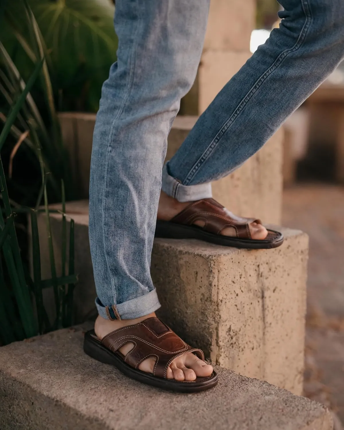 Mexico en la Piel Handmade Fisherman Leather Huaraches for Men - Moka Color, Open-Toe Slip-On, Breathable, Lightweight, Made in Mexico, Sizes 7US to 13US