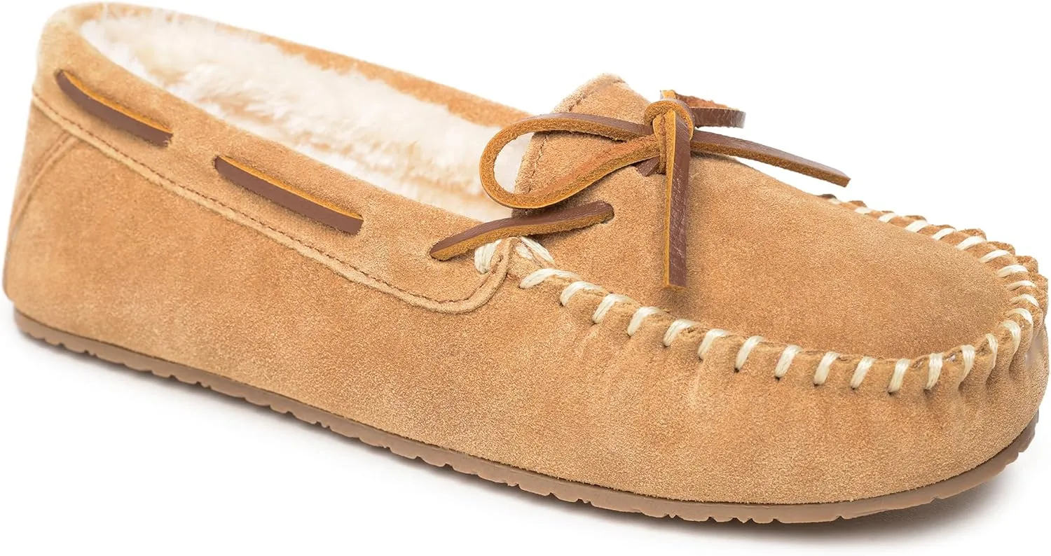 Minnetonka Women's Comfy Moccasin