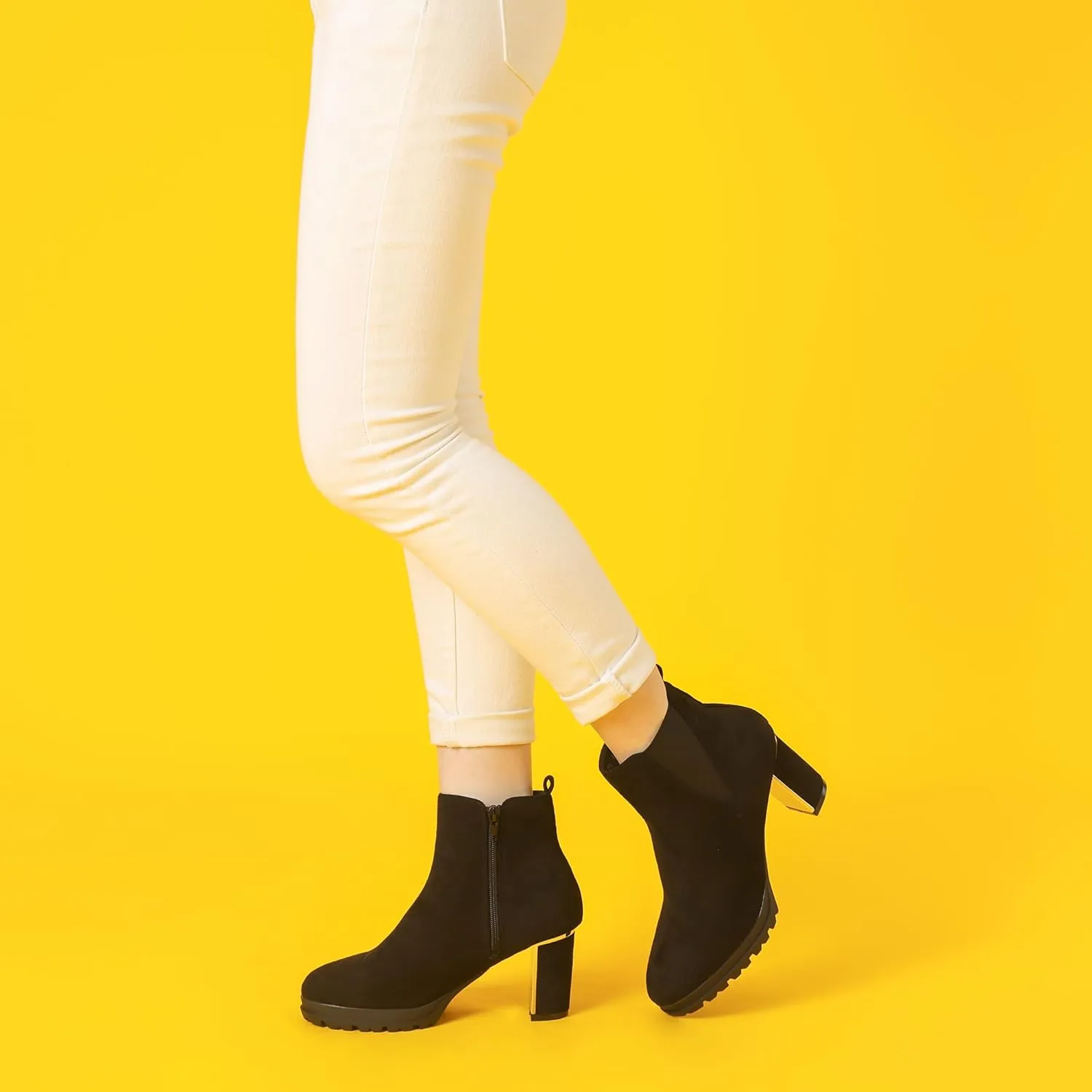 Perphy Platform Chelsea Boot Round Toe Chunky Heels Ankle Boots for Women