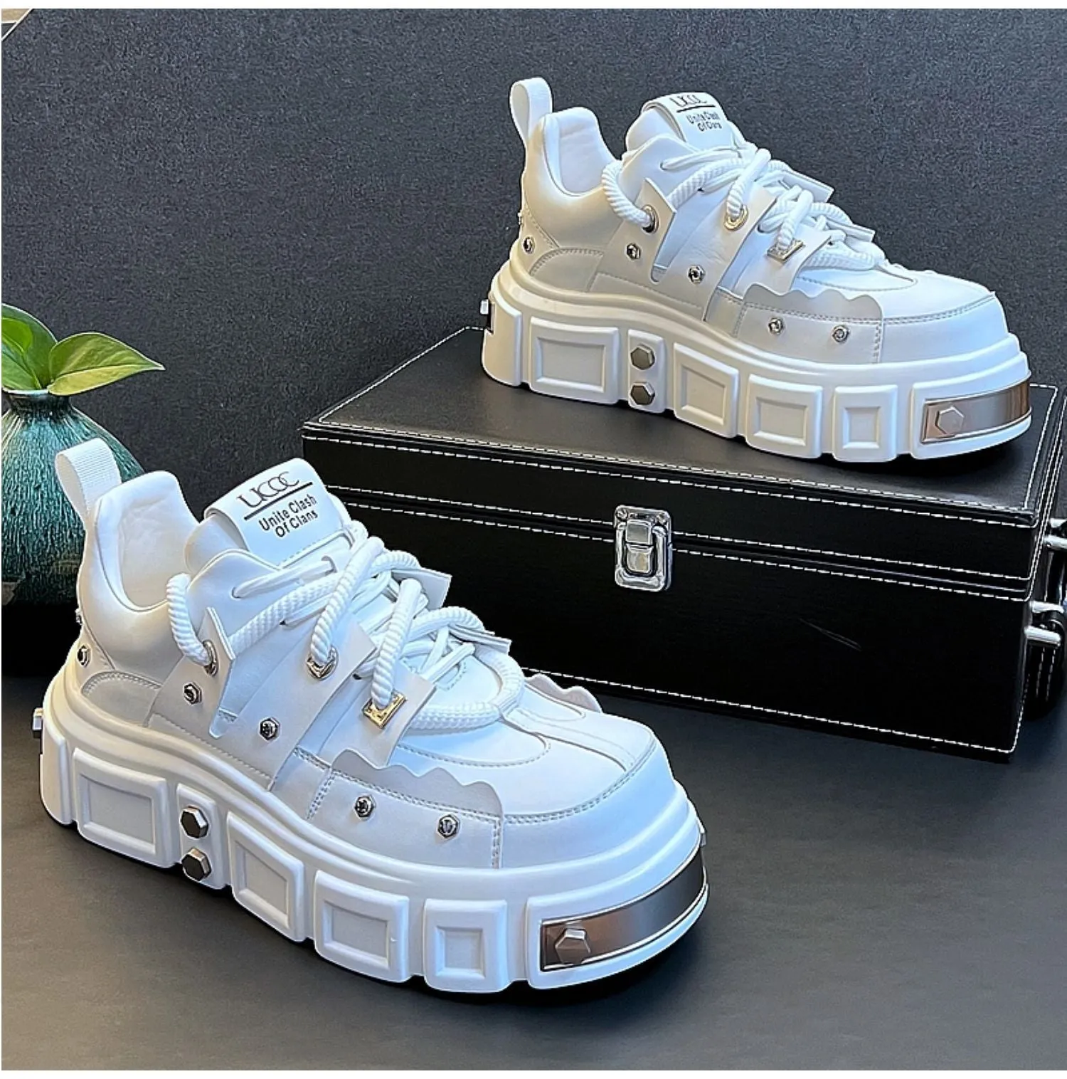 Rivet Niche Height Increasing Derby Shoes