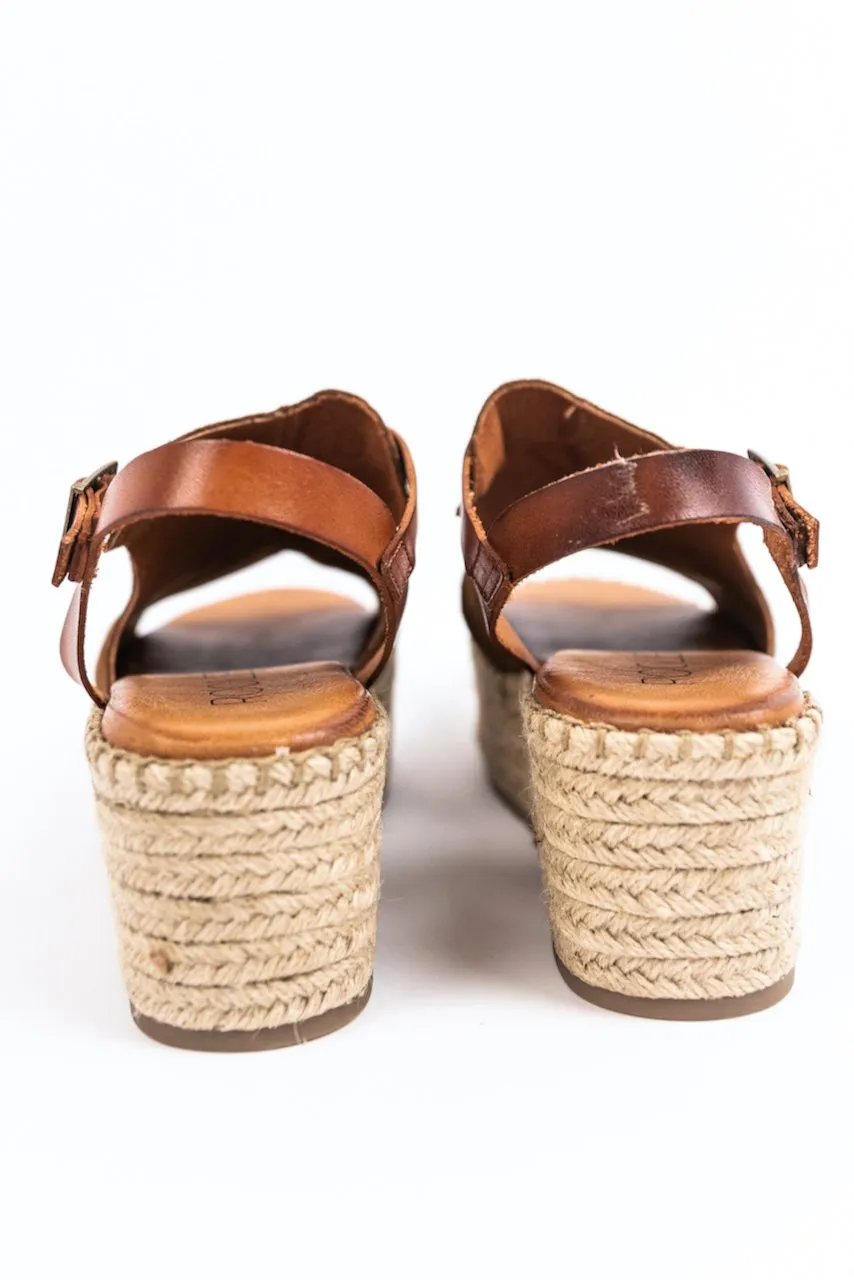 Unique Platform Didia Supportive policies ROOLEE Wedge Sandal
