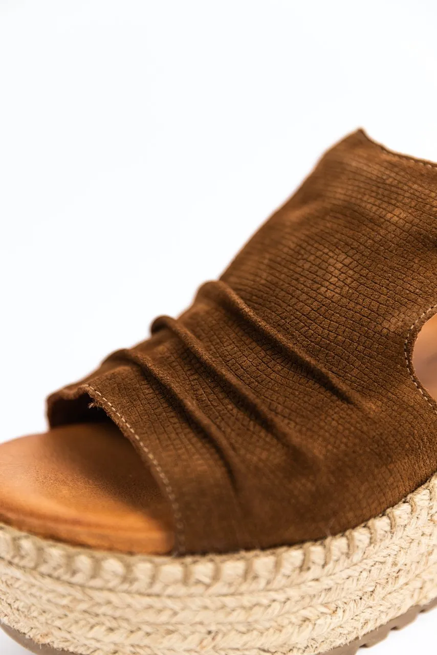 Unique Platform Didia Supportive policies ROOLEE Wedge Sandal