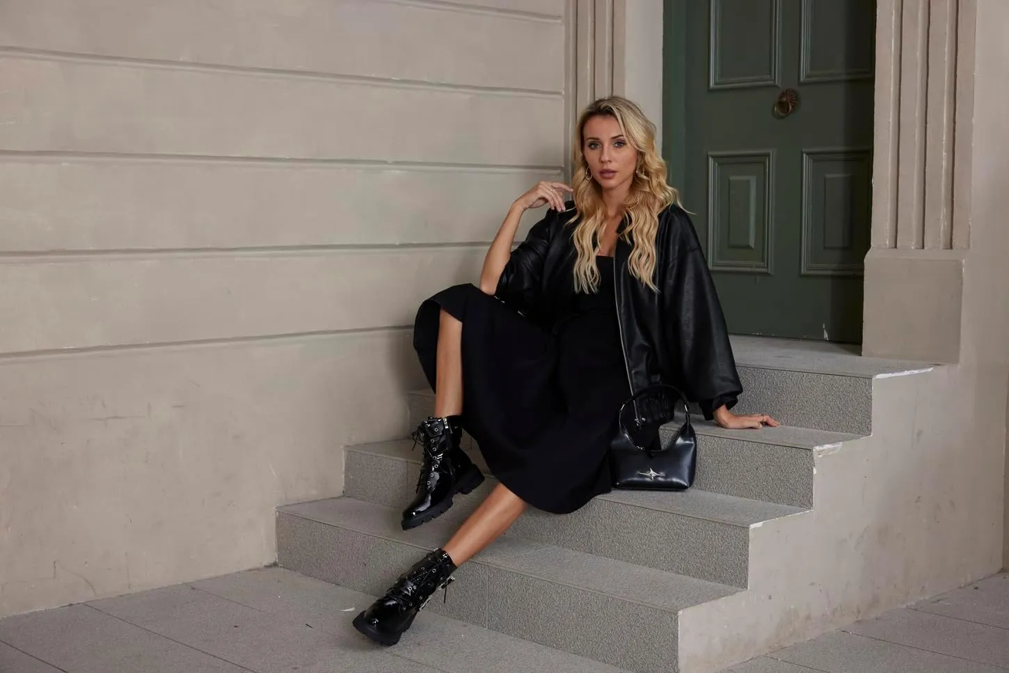 Women's Leather Platform Lug Sole Low Chunky Heel Combat Boots Lace Up Buckles Zipper Fashion Ankle Booties