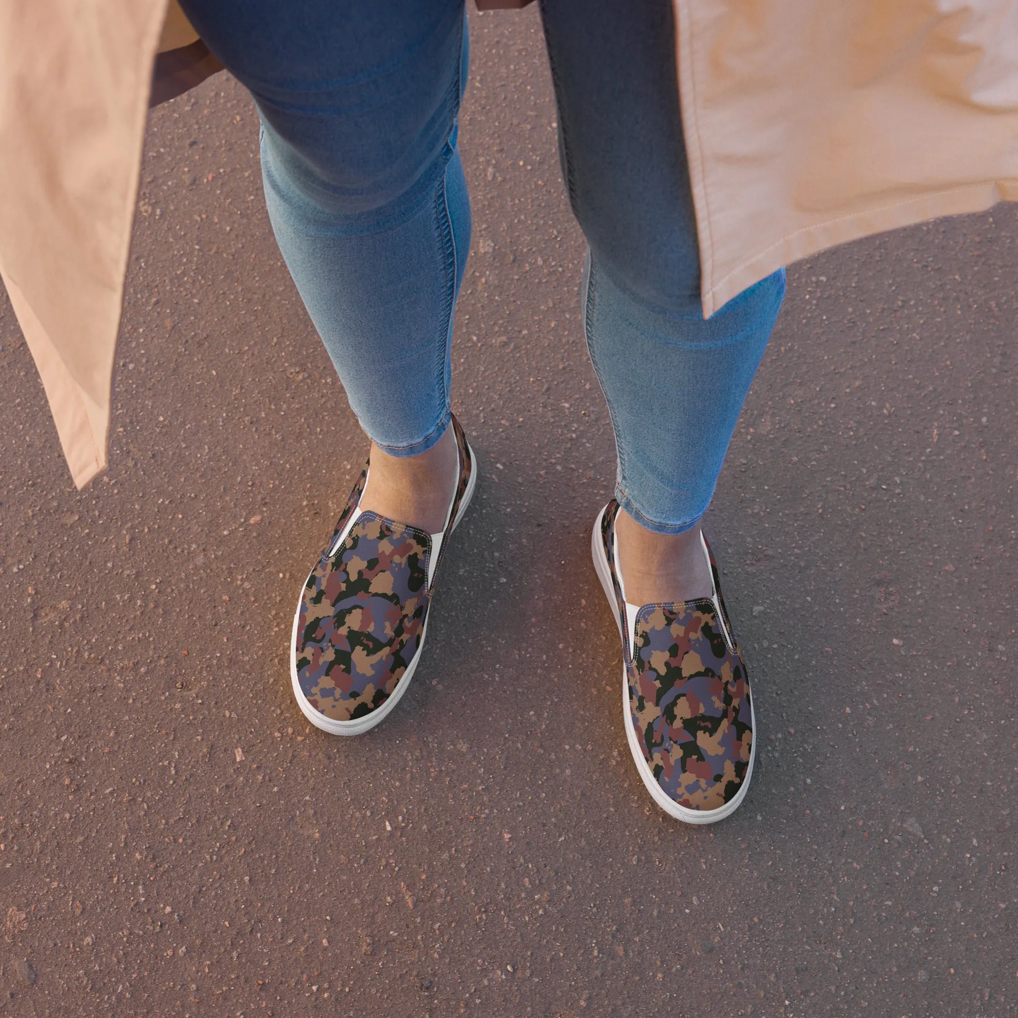 Women’s slip-on canvas shoes - SG019