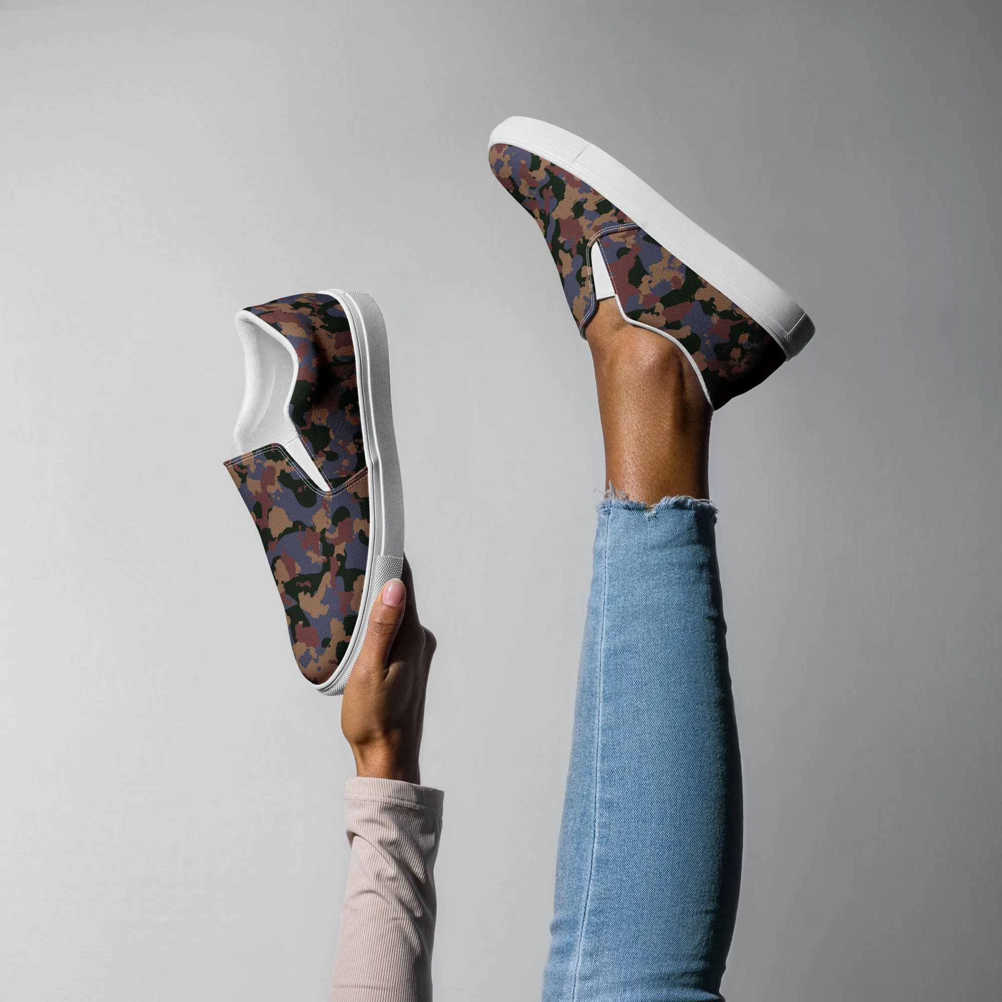 Women’s slip-on canvas shoes - SG019