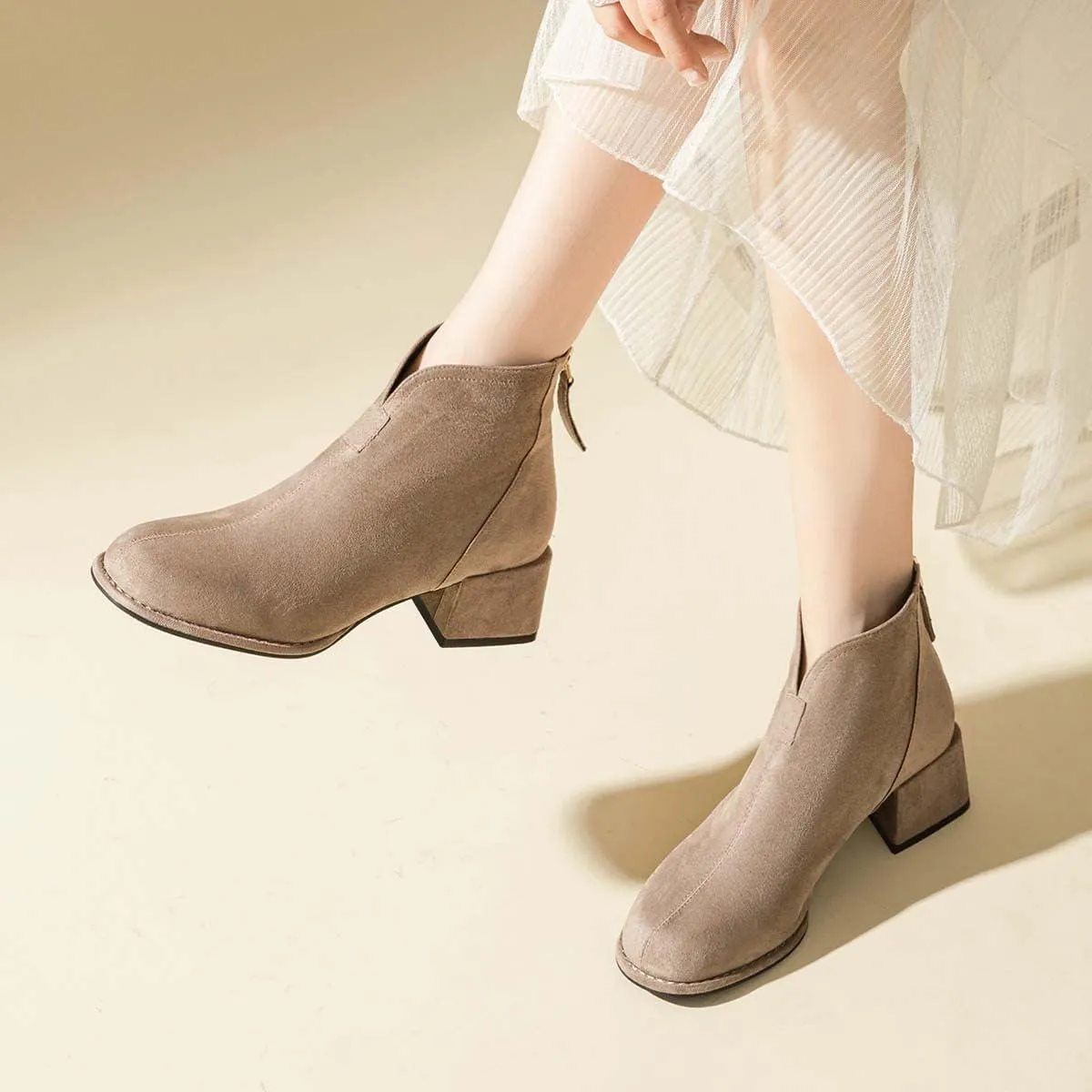 XYD Women's Comfort Classic Chelsea Boots Ankle High Chunky Block Heel Faux Suede Slip On Casual Fashion Round Toe Booties with Back Zipper